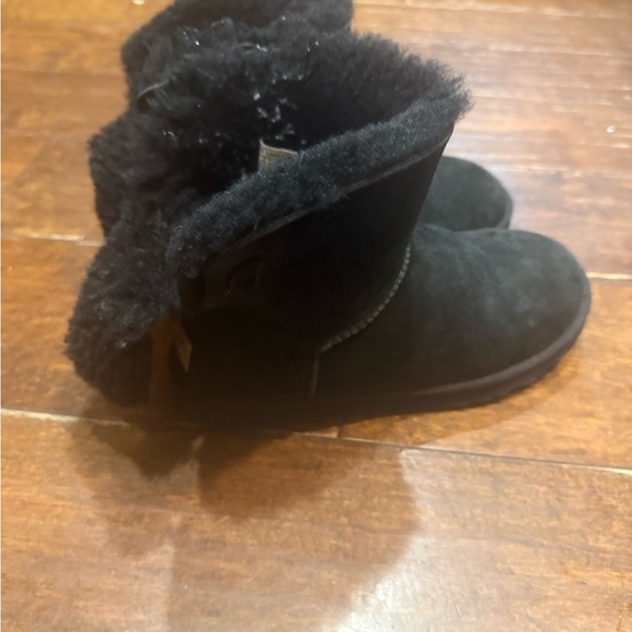 UGG Black Ankle Boots - Picture 1 of 6